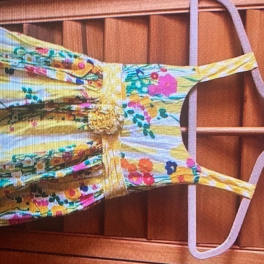 Good condition stains flower element floral dress